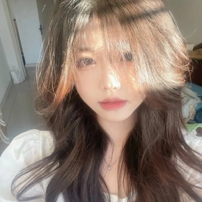 皇后低头看看朕